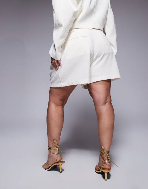 ASOS DESIGN Curve tailored textured shorts with belt in cream (part of a set), 4 of 5