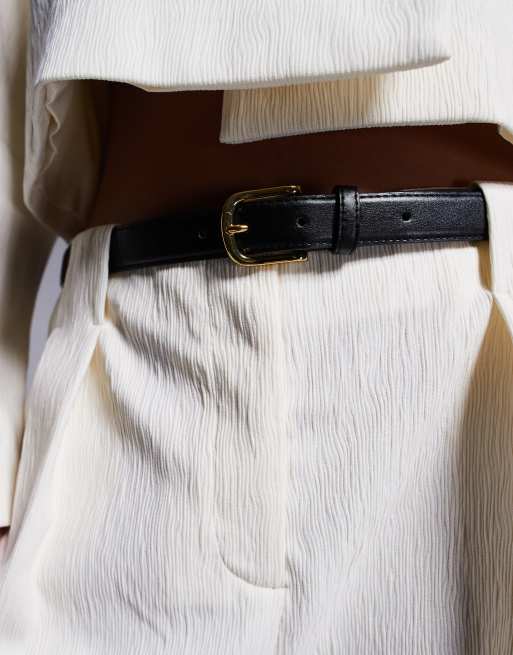 ASOS DESIGN Curve tailored textured shorts with belt in cream (part of a set), 5 of 5