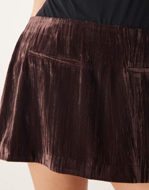 ASOS DESIGN Curve tailored velvet skort in chocolate - part of a set, 5 of 5