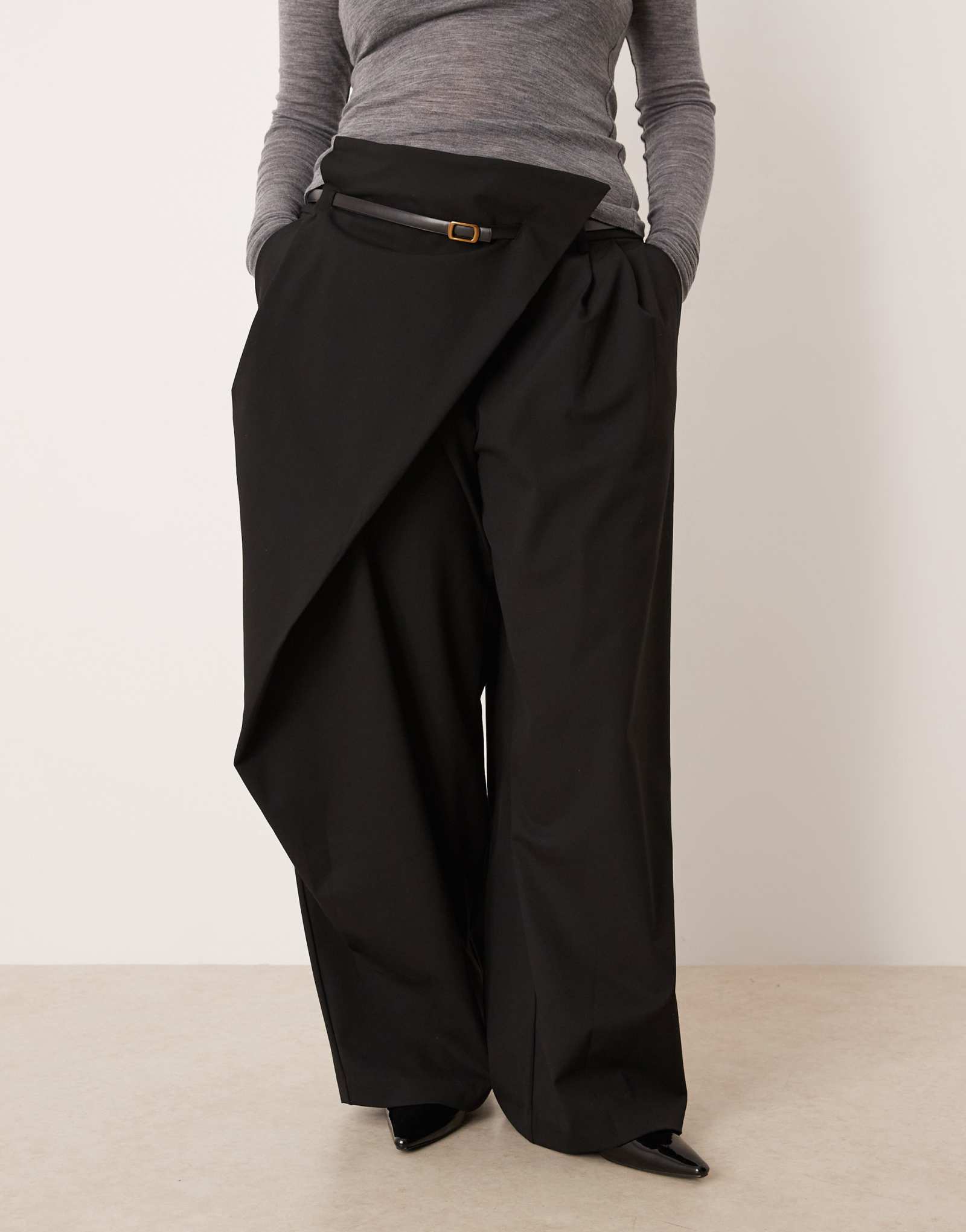 Широкие брюки с поясом и запахом от ASOS DESIGN Curve черного цвета, сшитые по индивидуальному заказу 