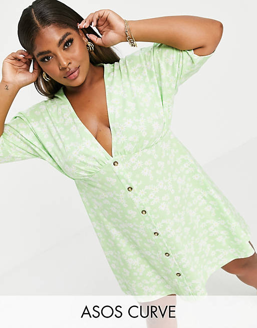 ASOS DESIGN Curve tea dress with horn buttons in green daisy print