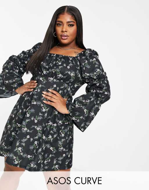ASOS DESIGN Curve - Tea-minikjole med rynkede boble-ærmer i sort blomstermønster