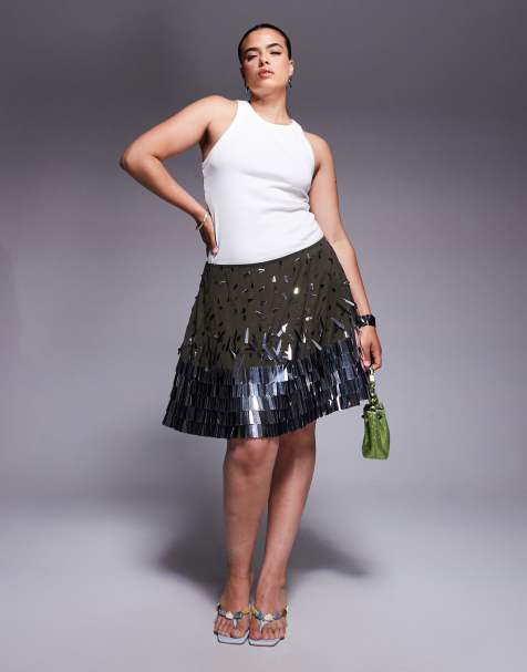 ASOS DESIGN Curve tear drop sequin mini skirt in green - view 1