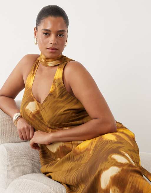 ASOS DESIGN Curve techy scoop neck midi dress with scarf in ochre abstract print, 2 of 4