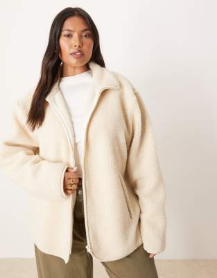 ASOS DESIGN Curve - Teddyfleece-Sweatshirt in Cremeweiß mit durchgehendem Reißverschluss
