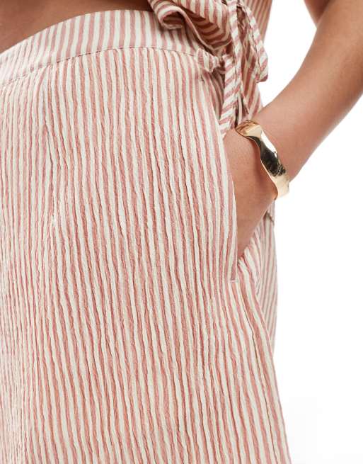 ASOS DESIGN Curve textured pull on flippy shorts in rose stripe - part of a set 