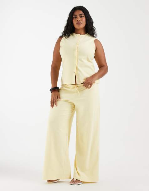 ASOS DESIGN Curve textured wide leg trouser co-ord in buttermilk - view 1