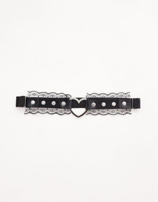 ASOS DESIGN Curve thigh chain with heart and studded PU detail, 4 of 4