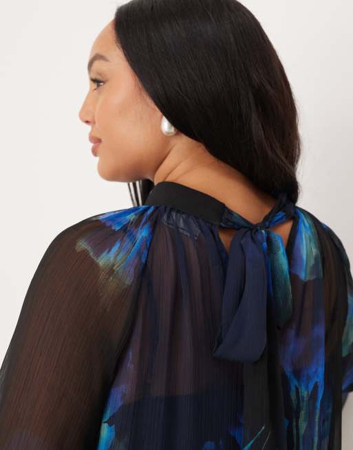 ASOS DESIGN Curve tie neck maxi smock dress with high low hem in blue floral, 2 of 4