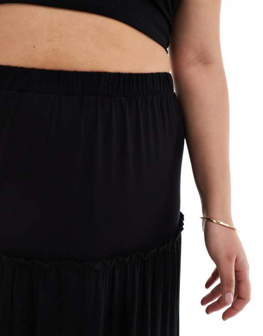 ASOS DESIGN Curve tiered maxi skirt in black, 2 of 5