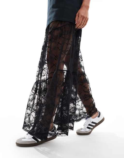 ASOS DESIGN Curve tiered maxi skirt in black, 4 of 5