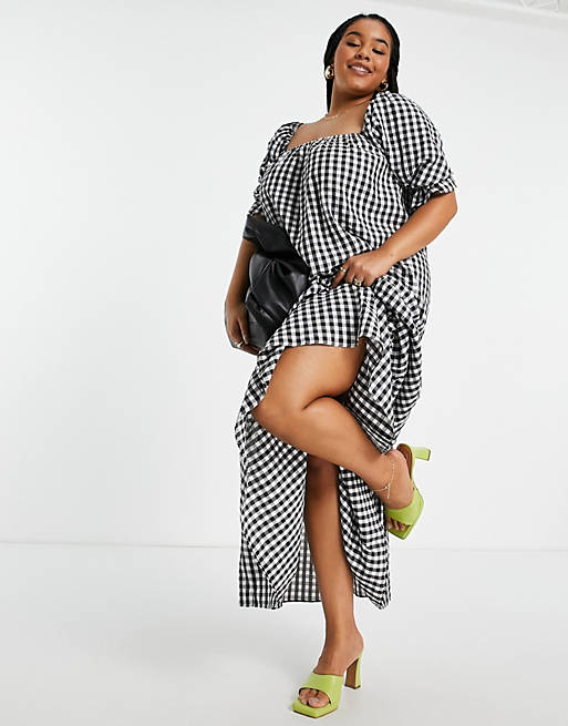 Women Curve tiered maxi smock dress in mono gingham 