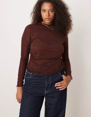 ASOS DESIGN Curve - Top à col montant et manches longues en tulle semi-transparent - Chocolat-Brown XL