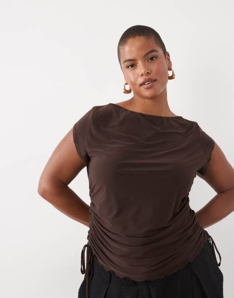 ASOS DESIGN Curve top à manches courtes à bord ondulé avec fronces et coulisse en chocolat - view 1