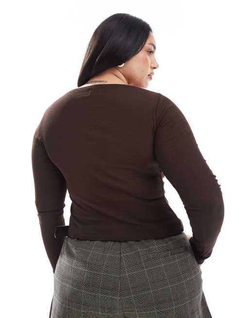 ASOS DESIGN Curve - Top a maniche lunghe in rete testurizzata con scollo a barchetta color cioccolato, 4 di 4