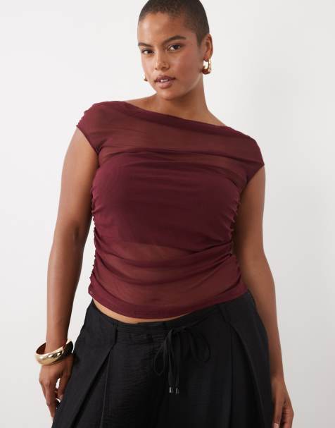 ASOS DESIGN Curve - top de malla con frunces, manga corta y hombros descubiertos en burdeos - view 1