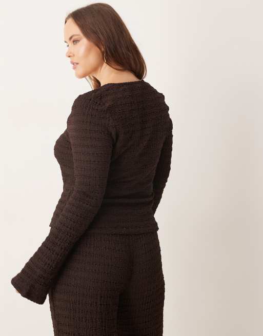 ASOS DESIGN Curve - Top d'ensemble texturé à encolure carrée et manches évasées - Chocolat, 4 de 4
