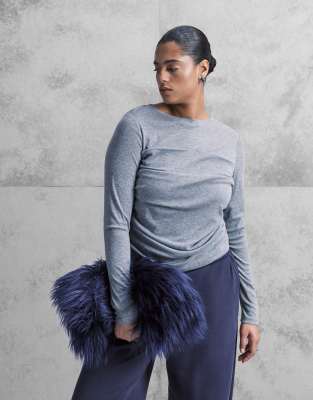 ASOS DESIGN Curve - Top manches longues en jersey doux drapé - Gris chiné 2XL