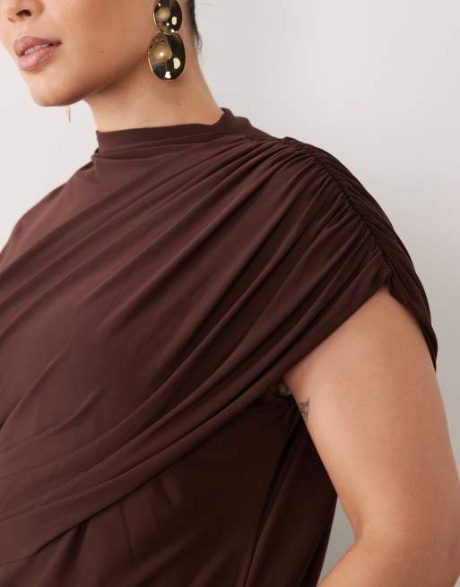 ASOS DESIGN Curve - top marrón con fruncido y detalle drapeado, 3 de 4