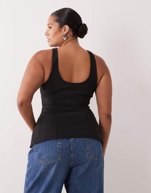ASOS DESIGN Curve top med dyb rund hals og korset-effekt i sort, 4 af 4