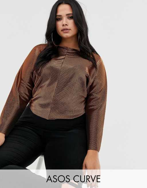 ASOS Design - Curve - Top met vleermuismouwen in metallic plissé