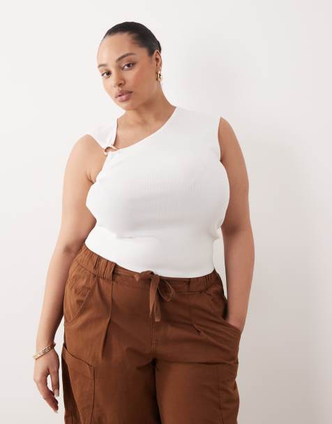ASOS DESIGN Curve - Top strutturato bianco con dettagli in metallo - view 1