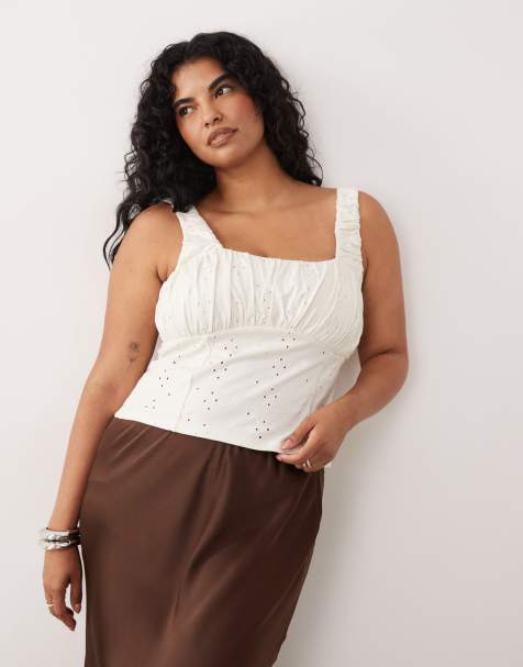 ASOS DESIGN Curve - Top tendance folk en broderie anglaise avec buste froncé - Crème - view 1