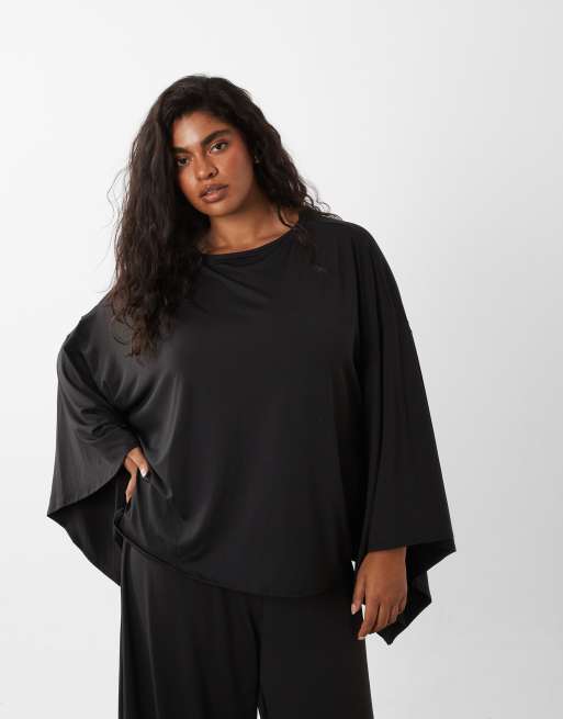 ASOS DESIGN Curve top w stylu peleryny w czerni, 2 z 4