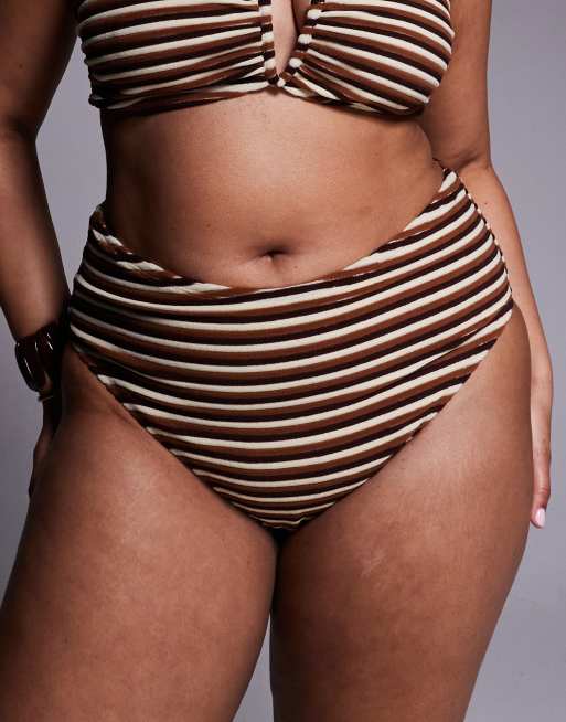 ASOS DESIGN Curve Tori bikini-shorts i frotté med striber i karamelstribe, 3 af 4
