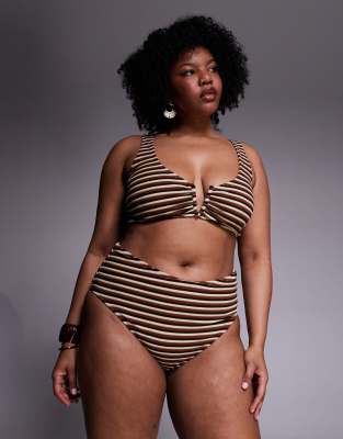 ASOS DESIGN Curve - Tori - Shorty de bikini en tissu éponge rayé - Caramel-Brown