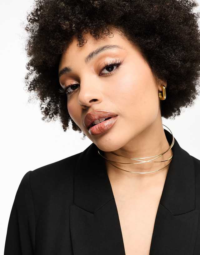 ASOS DESIGN Curve torque choker necklace with multi wire detail in gold tone