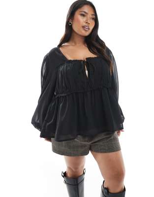ASOS DESIGN Curve - Transparente Bluse in Schwarz mit Passe und Raffung