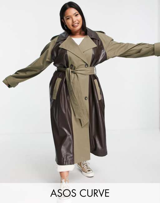 ASOS DESIGN Curve - Trench in pelle sintetica combinato marrone               