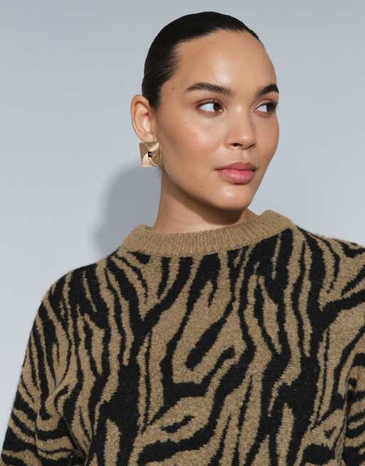 ASOS DESIGN Curve trui met naaddetail en batwingmouwen in zebra, 2 van 4