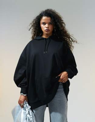 ASOS DESIGN Curve - Übergroßer Kapuzenpullover in Schwarz