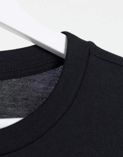 ASOS DESIGN Curve – Ultimate – 2er-Pack T-Shirts aus Baumwolle in Schwarz und Weiß mit Rundhalsausschnitt SAVE - MULTI, 3 von 4