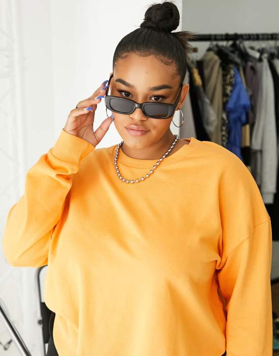 https://images.asos-media.com/products/asos-design-curve-ultimate-cotton-sweatshirt-in-orange/24009953-4?$n_550w$&wid=550&fit=constrain