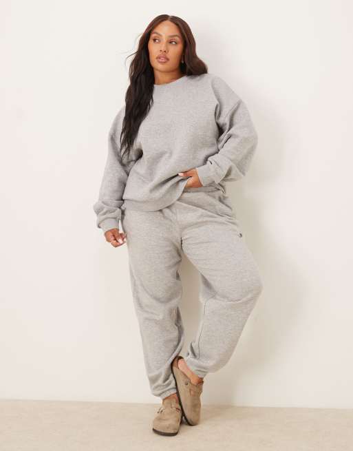 ASOS DESIGN Curve ultimate oversized brushback sweatshirt in heather gray, 2 of 4