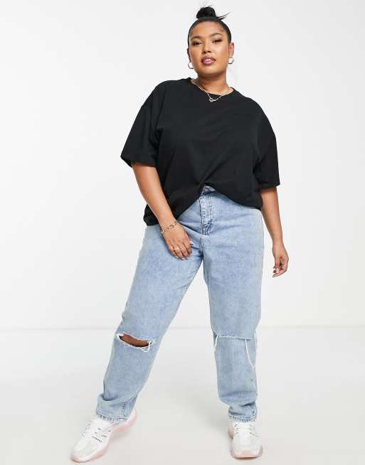 6 Formas Para Que Tus Camisetas Oversized Se Vean Chic  Tshirt outfits,  Oversize tshirt outfits, Black mom jeans outfit