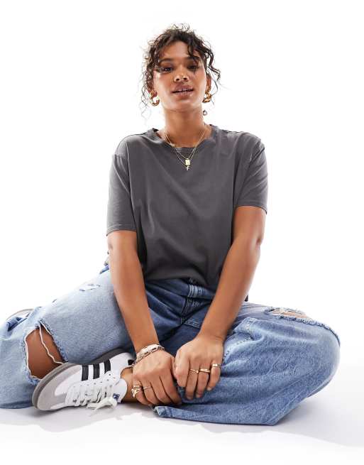 ASOS DESIGN Curve – Ultimate – T-Shirt mit Rundhalsausschnitt in verwaschenem Anthrazit