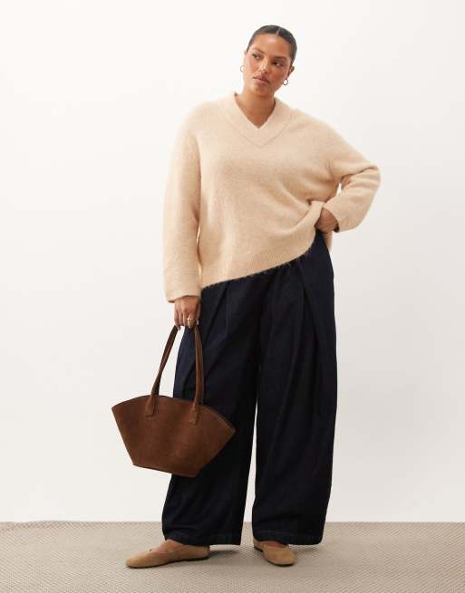 ASOS DESIGN Curve v neck relaxed jumper in oatmeal, 2 of 4