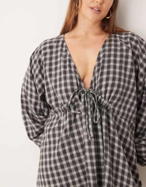 ASOS DESIGN Curve v-neck tie bust mini dress with volume sleeves in gray plaid, 3 of 4