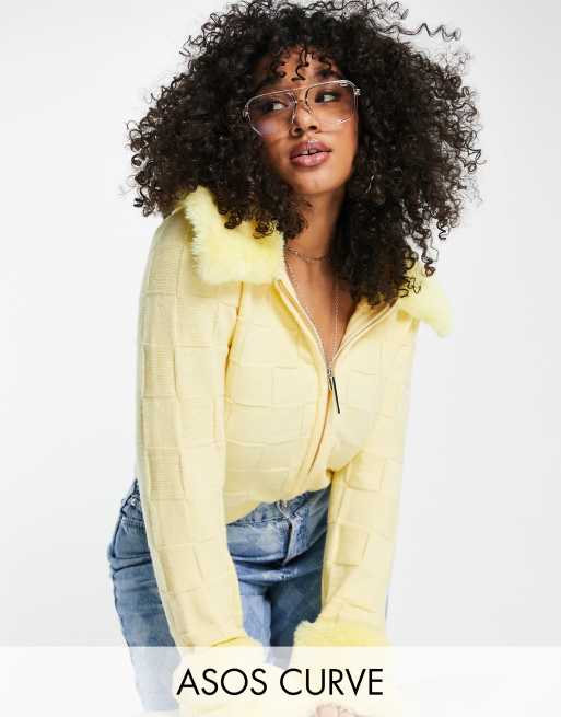 ASOS DESIGN Curve - Vest met rand van imitatiebond en dambordsteek in geel