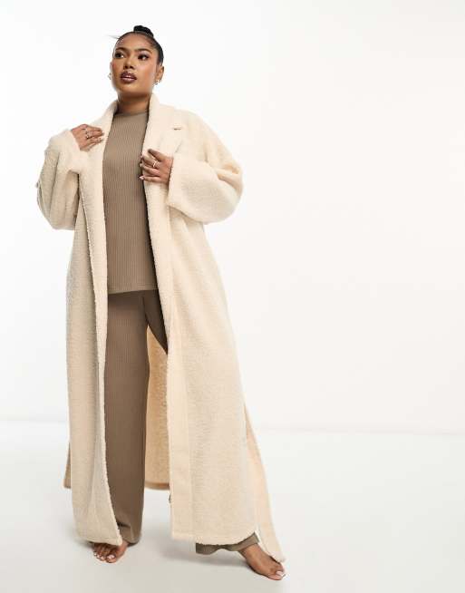 ASOS DESIGN Curve - Vestaglia lunga in pile borg color crema