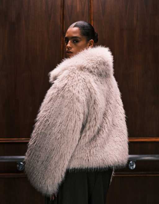 ASOS DESIGN Curve - Veste courte en fausse fourrure - Crème, 4 de 4