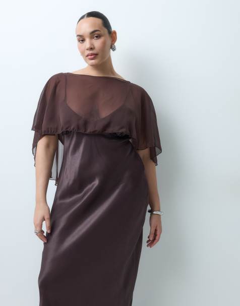 ASOS DESIGN Curve vestido largo satinado con capa superpuesta en marrón chocolate - view 1