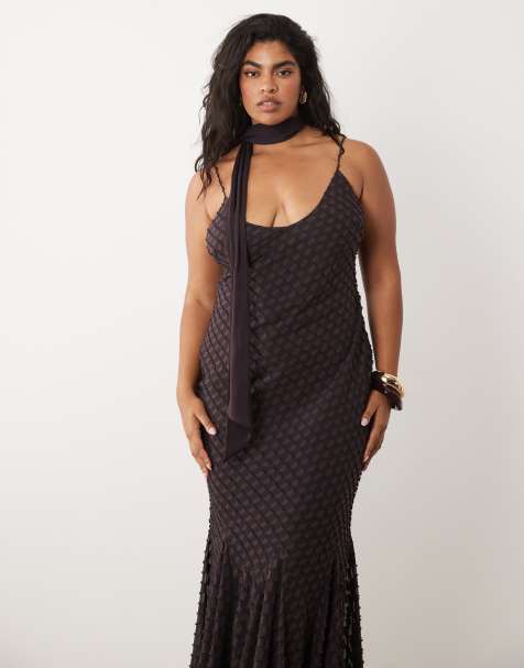 ASOS DESIGN Curve - Vestido maxi lencero al bies con escote pronunciado, godets completos y detalle de pañuelo en chocolate - view 1