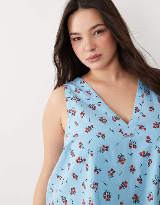ASOS DESIGN Curve - Vestido midi azul amplio con cuello de pico y estampado floral de algodón y lino, 3 de 4