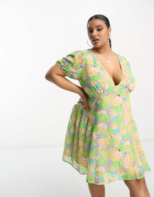 ASOS DESIGN Curve - Vestito corto a maniche corte in chiffon a fiori con scollo a V, 3 di 4