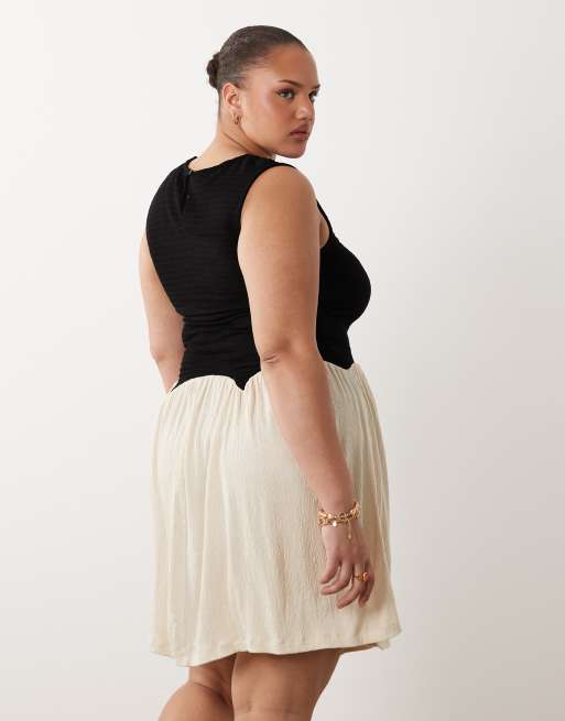 ASOS DESIGN Curve - Vestito corto colorblock stropicciato nero e crema, 4 di 4
